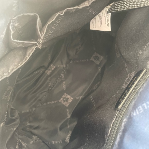 Lovely Anne Klein Tote with a Green Tree Frog on Bird of Paradise Art added - Picture 5 of 6